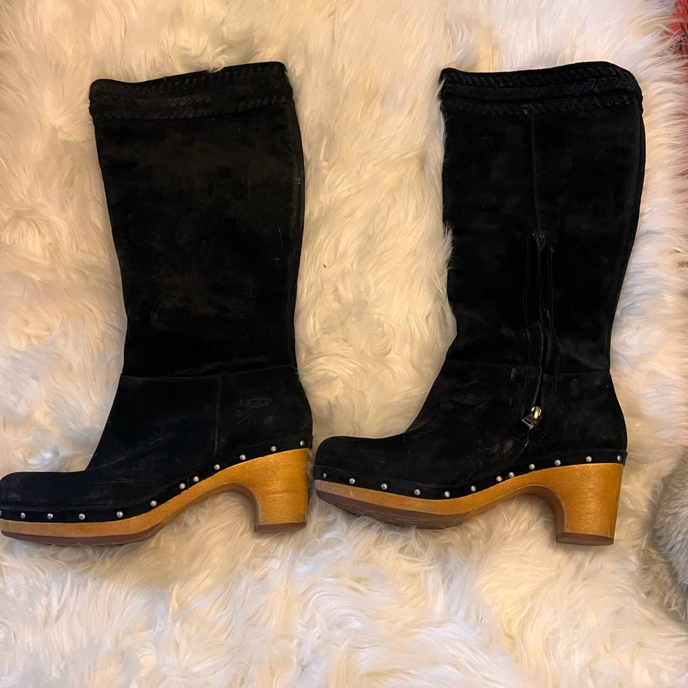Ugg clog boots